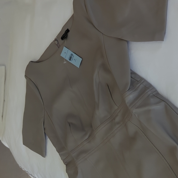 Dress - Picture 2 of 3